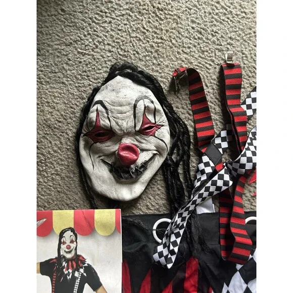 Adult XL Spirit Halloween TWISTED CLOWN Costume W/ Mask & Accessories - Picture 2 of 8